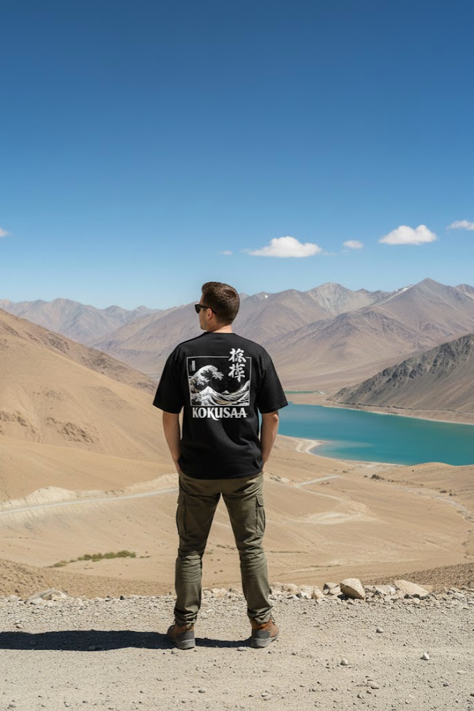 Kokusaa Black Oversized T-shirt