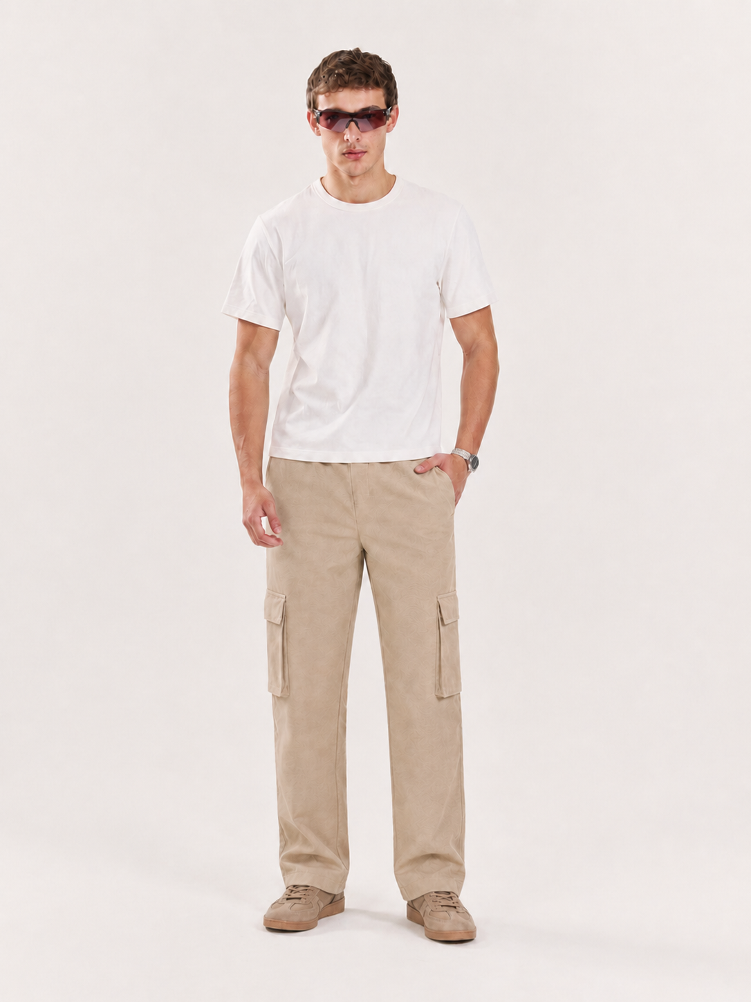 Relaxed Fit Cargo: Beige