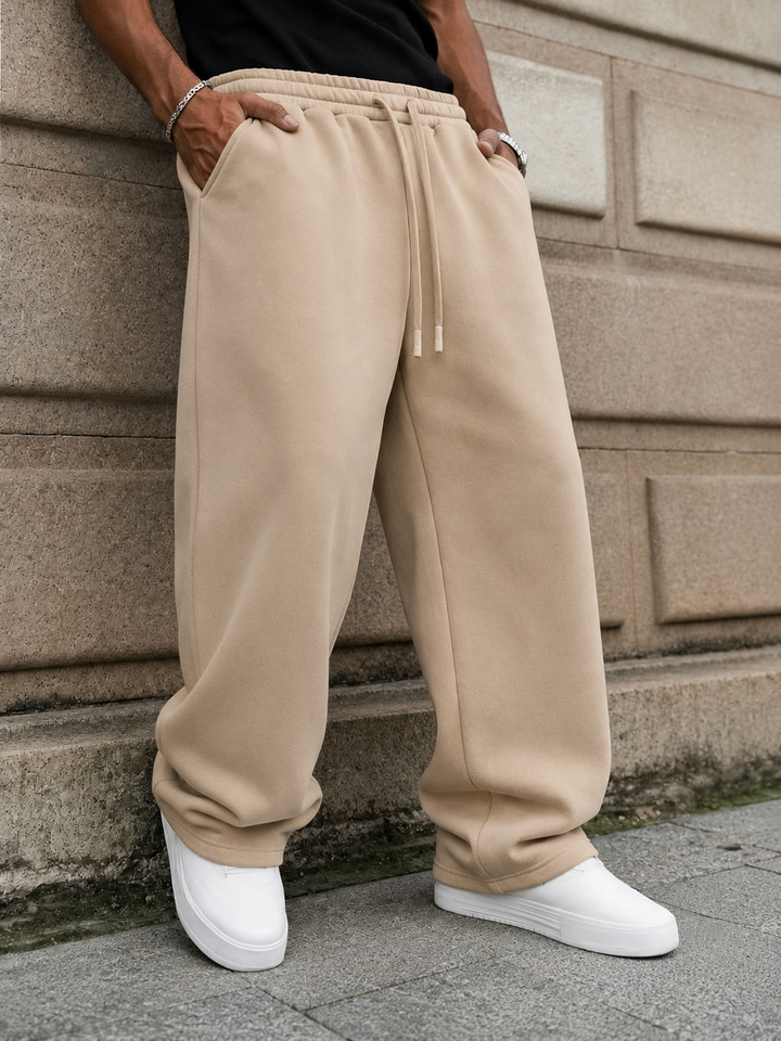 Pack Of 2 Joggers : Black and Beige