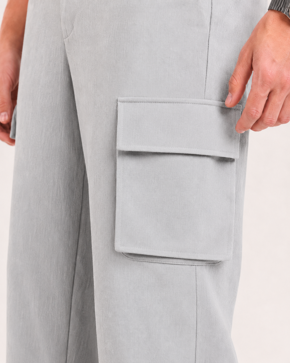 Relaxed Fit Cargo: Grey
