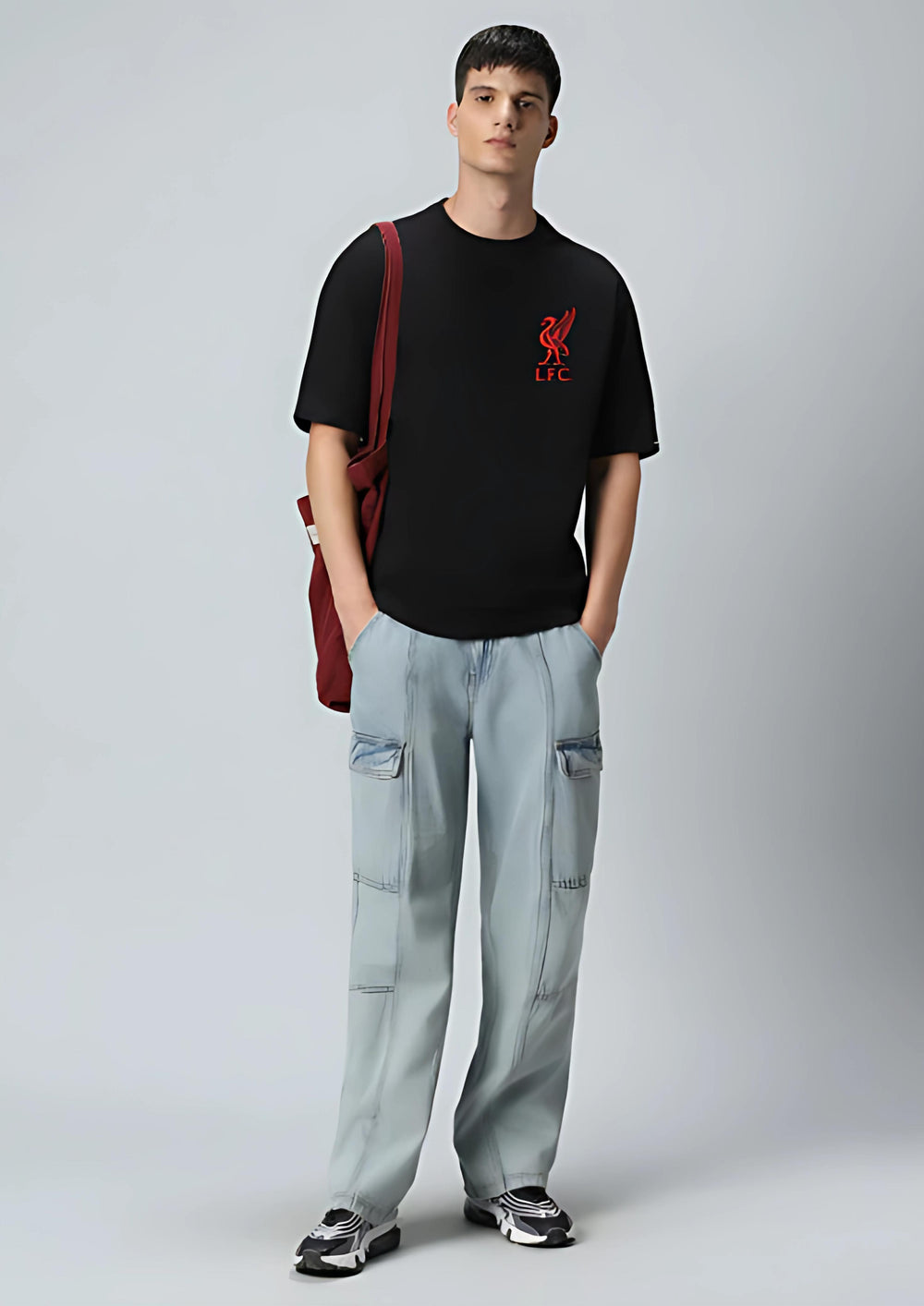 LIVERPOOL FC Black OVERSIZED T-SHIRT